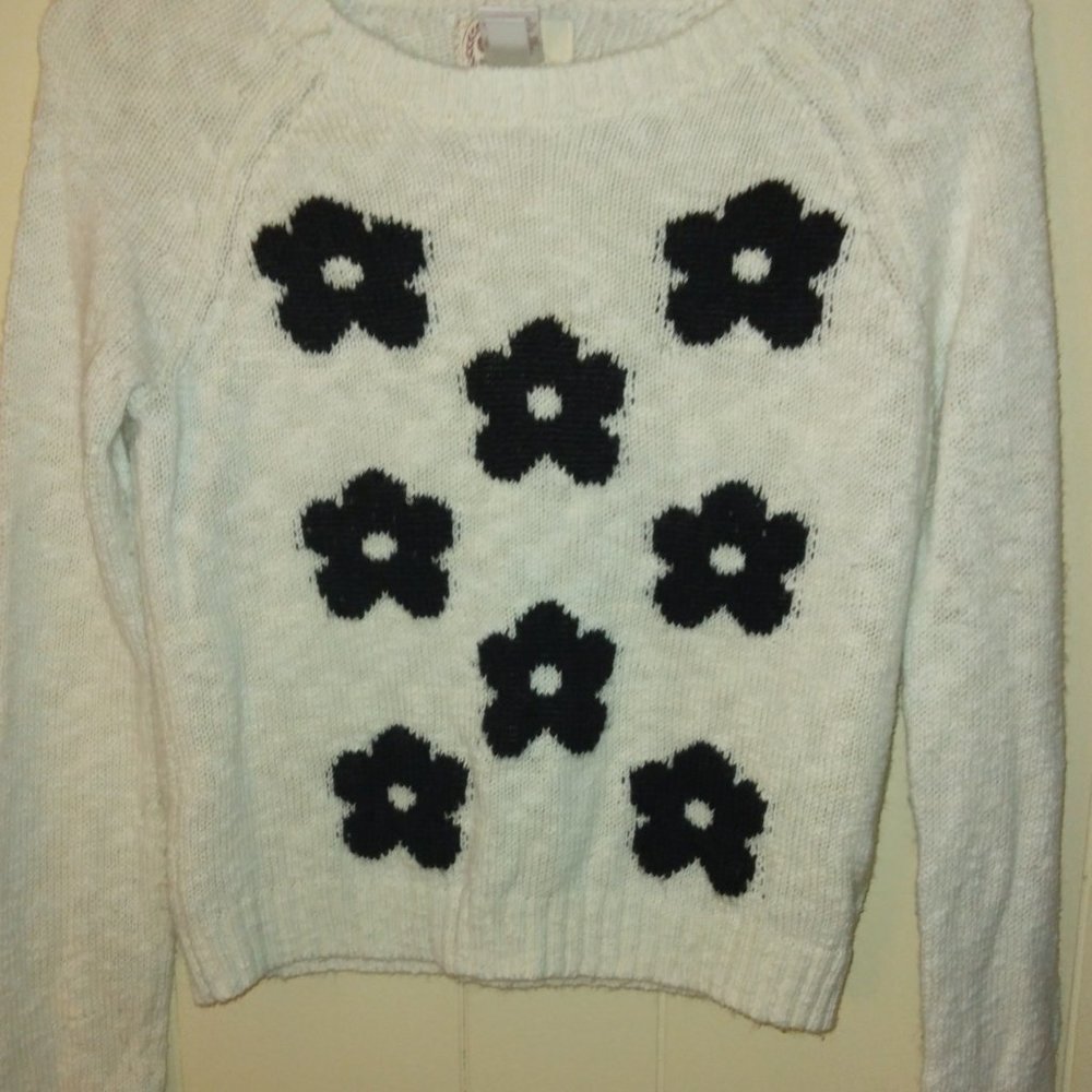 Sweater - Picture 2 of 2